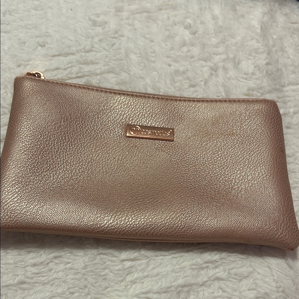 BH Cosmetics Metallic Clutch in Rose Gold